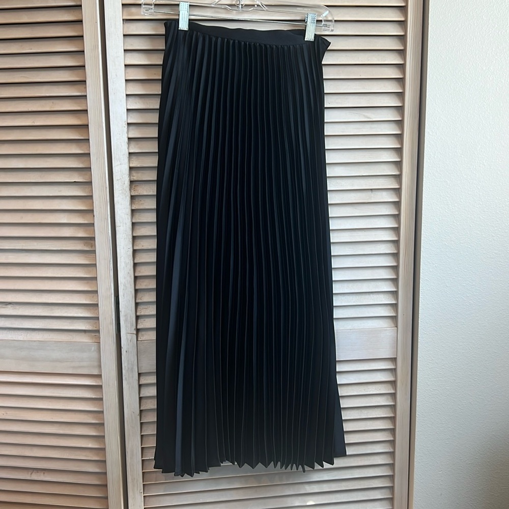 Black Pleated Skirt
